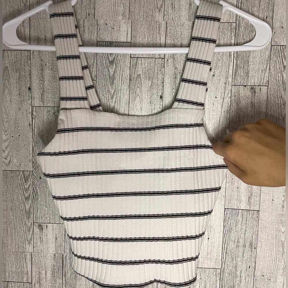 American Eagle B&W Striped Tank Top
